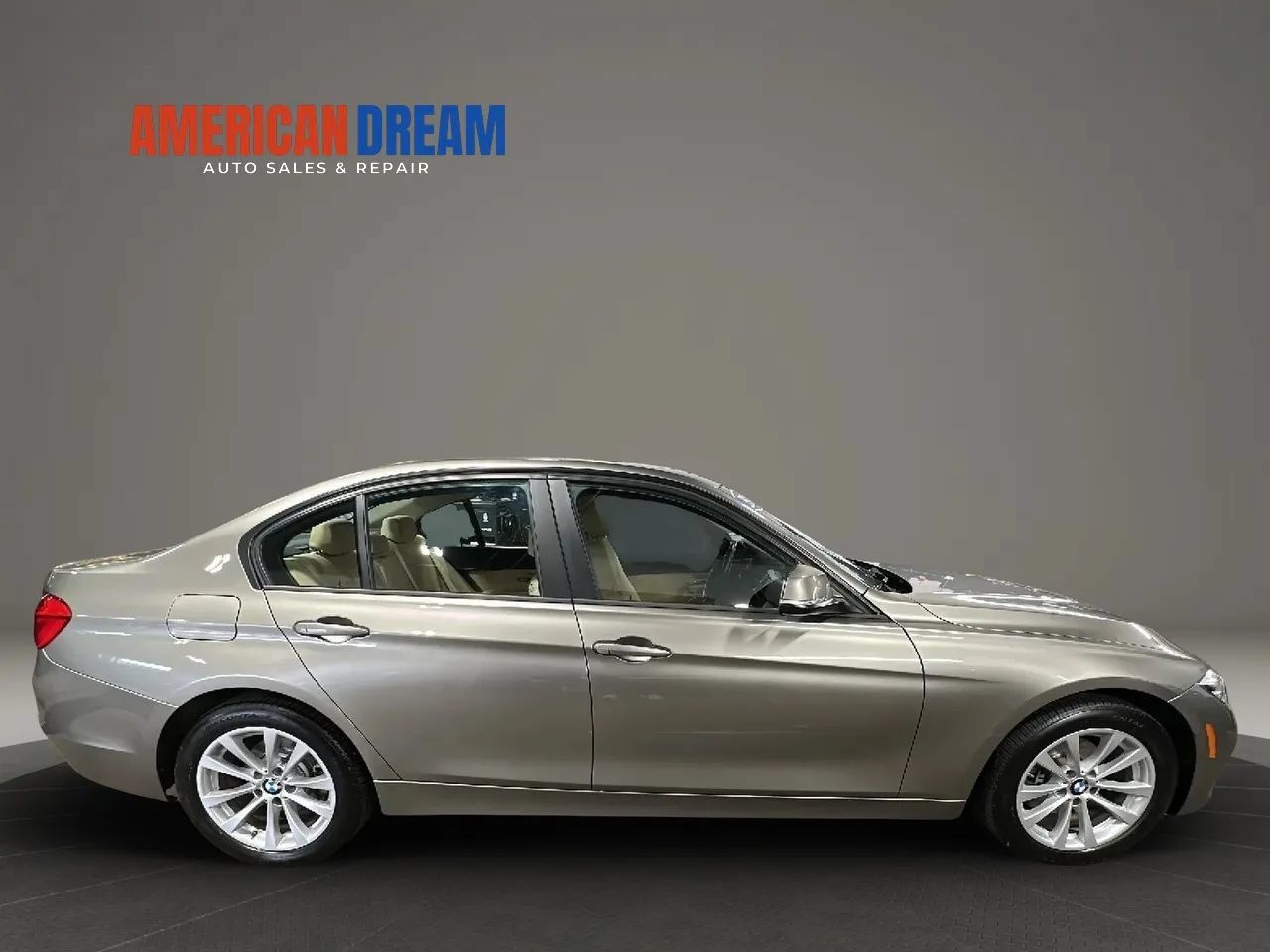 Used 2018 BMW 320i xDrive Sedan w/ Premium Package AWD/4WD image 6