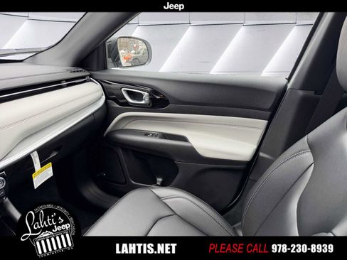New 2026 Jeep Compass Limited w/ Sun, Sound & Navigation Group image 10