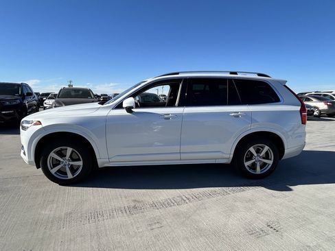 Used 2019 Volvo XC90 T5 Momentum w/ Multimedia Package image 6