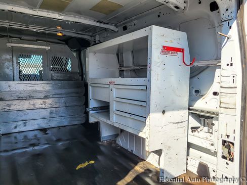 Used 2016 Ford Transit 250 130 Low Roof image 21