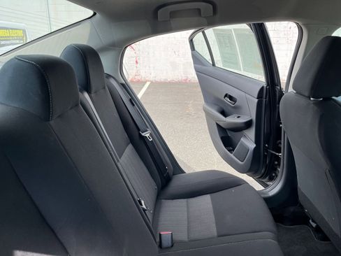 Used 2025 Nissan Sentra SV FWD image 36