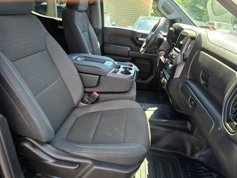 Used 2019 Chevrolet Silverado 1500 W/T w/ Z71 Off-Road Package AWD/4WD image 27