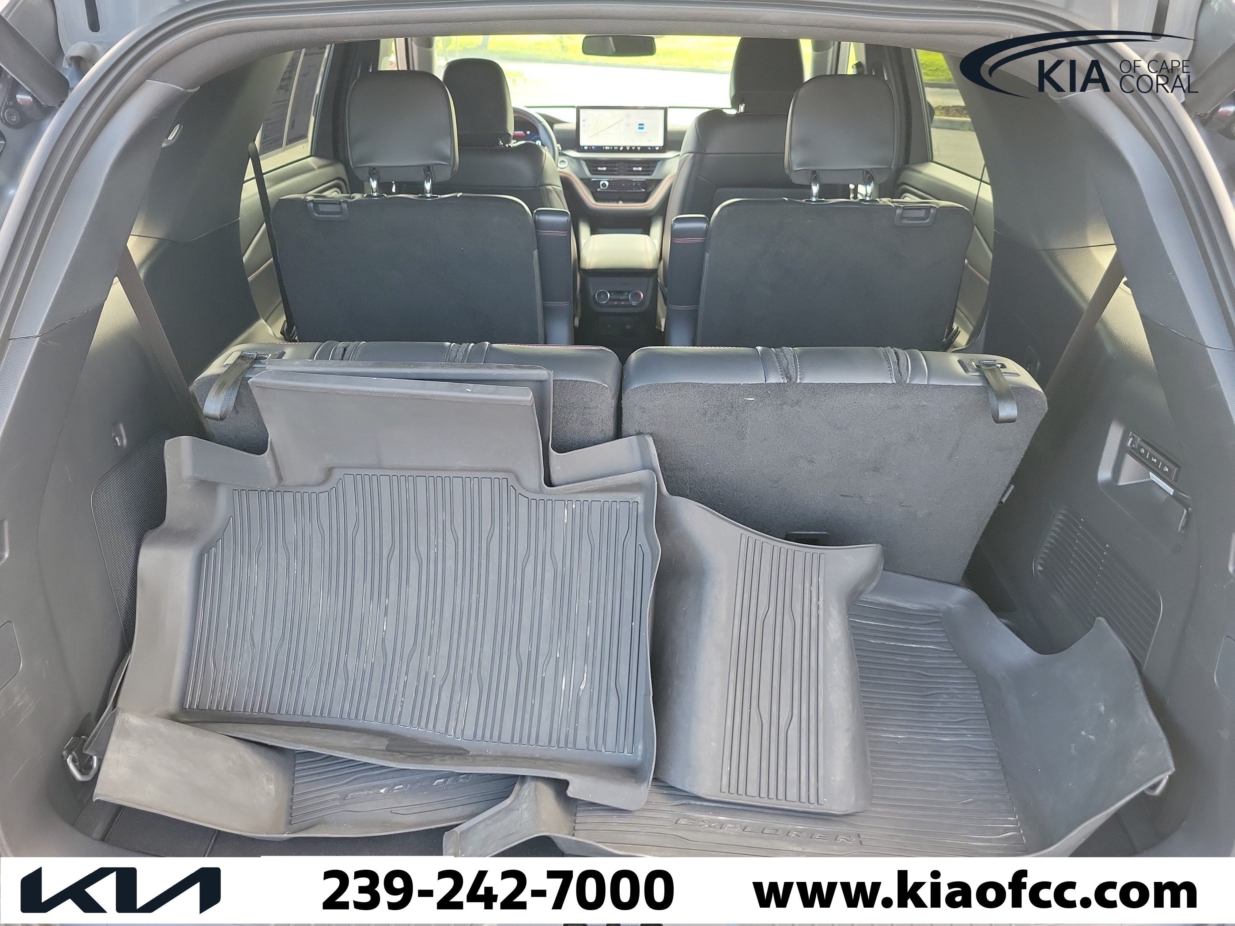 Used 2025 Ford Explorer ST w/ Sun And Sound Package RWD image 11