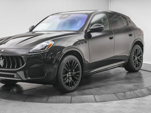 New 2025 Maserati Grecale Modena image 3