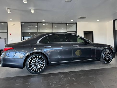 Used 2022 Mercedes-Benz S 580 4MATIC Sedan image 5