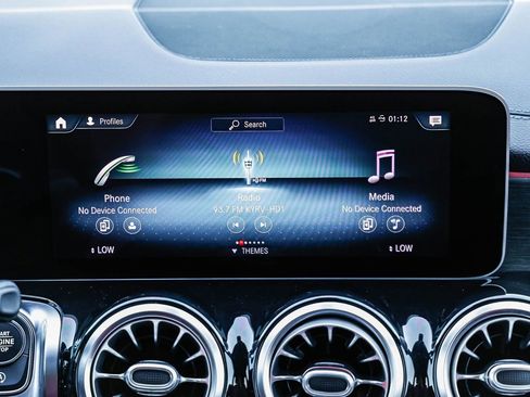 Used 2021 Mercedes-Benz GLB 250 image 12