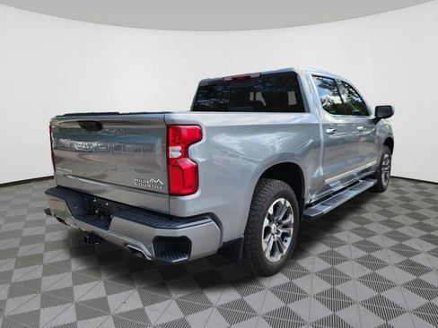 Used 2024 Chevrolet Silverado 1500 High Country w/ Technology Package AWD/4WD image 4