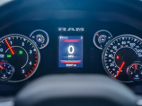 Used 2023 Chevrolet TrailBlazer LT w/ Convenience Package FWD image 49
