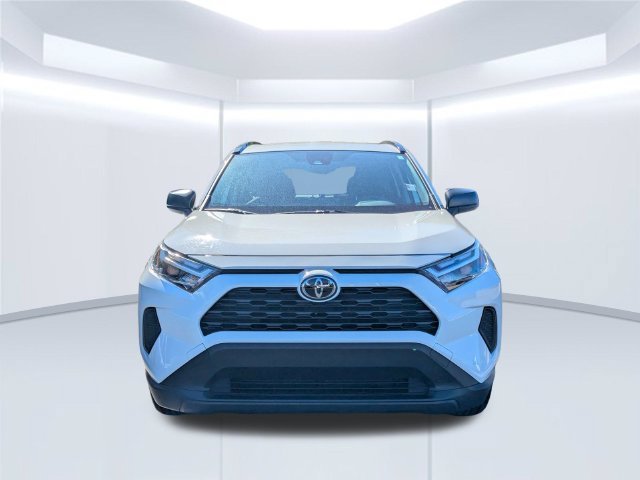 Used 2025 Toyota RAV4 LE AWD/4WD image 9
