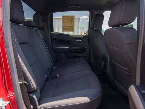 Used 2024 GMC Canyon Elevation RWD image 18