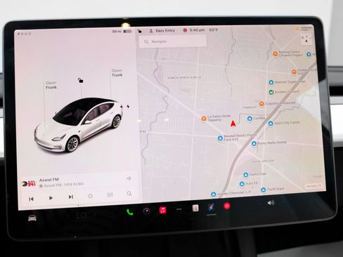 Used 2021 Tesla Model 3 Standard Range Plus image 24