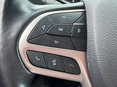 Used 2020 Jeep Cherokee High Altitude AWD/4WD image 23