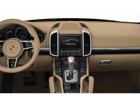 Used 2016 Porsche Cayenne AWD/4WD image 3