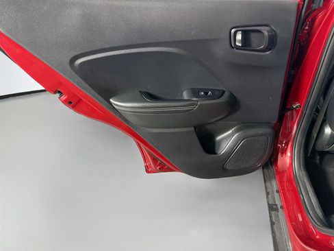 Used 2024 Hyundai Venue Limited FWD image 26