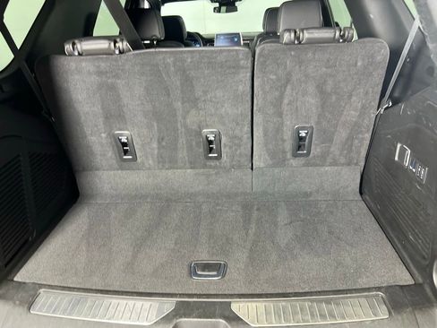 Used 2024 Chevrolet Tahoe Premier image 36