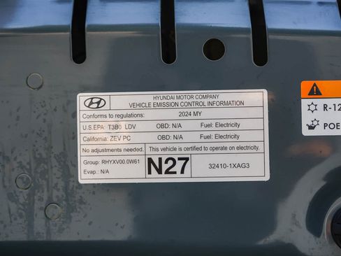 Used 2024 Hyundai Ioniq 5 SEL RWD image 27