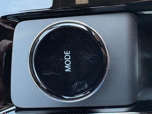 New 2026 Chevrolet Equinox ACTIV w/ Convenience Package III image 26