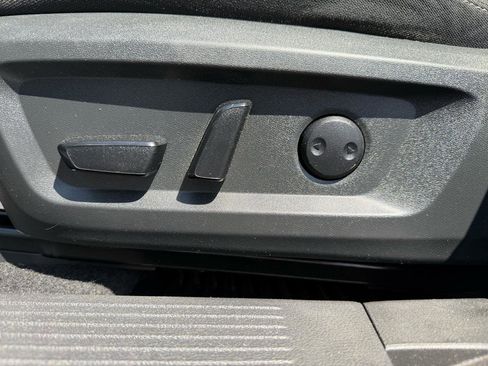 Used 2022 Nissan Rogue SV FWD image 13
