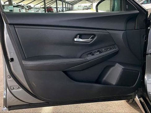 Certified 2024 Nissan Sentra SV image 21