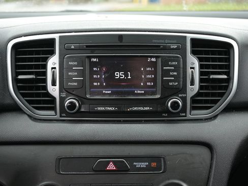 Used 2018 Kia Sportage LX AWD/4WD image 22