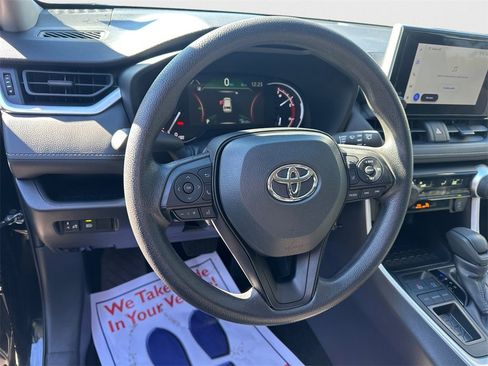 Used 2025 Toyota RAV4 LE image 17