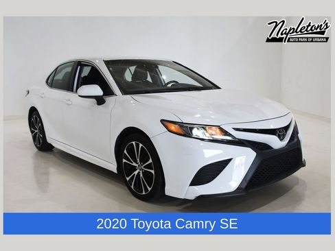 Used 2020 Toyota Camry SE w/ Carpet Mat Package FWD image 1