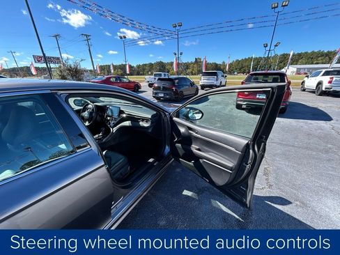 Used 2023 Toyota Camry XSE image 23