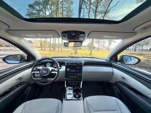 Used 2023 Hyundai Tucson SEL image 2