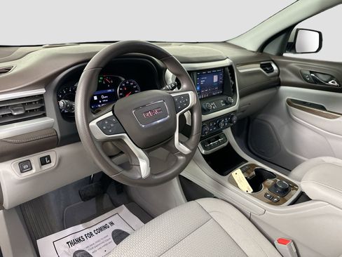 Used 2023 GMC Acadia SLE w/ Driver Convenience Package image 10