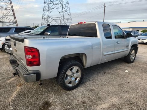 Used 2011 Chevrolet Silverado 1500 LT w/ Texas Edition RWD image 6