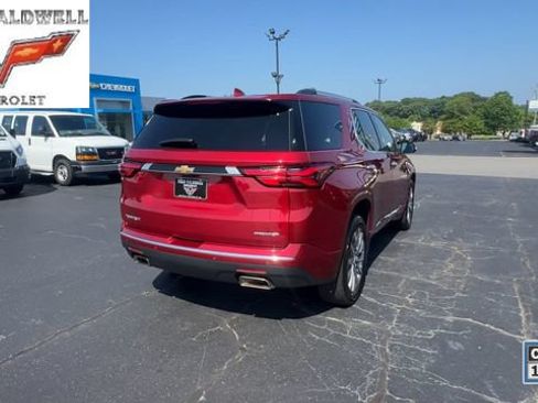 Used 2023 Chevrolet Traverse Premier FWD image 8