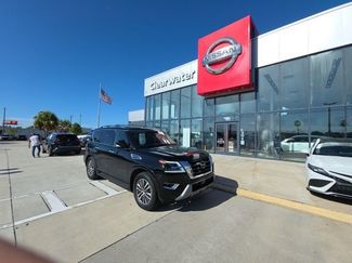 Used 2023 Nissan Armada SL w/ Captain's Chairs Package video 1