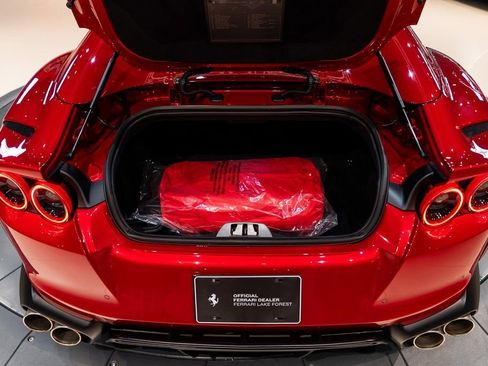 Certified 2022 Ferrari 812 GTS Base image 21