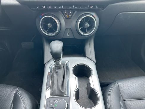 Used 2021 Chevrolet Blazer LT FWD image 19