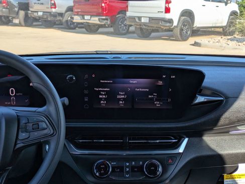 Used 2024 Buick Envista Preferred image 15