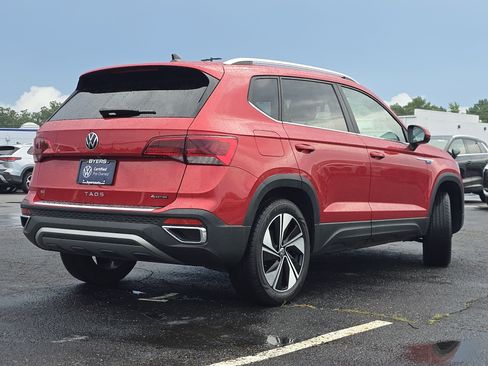 Certified 2023 Volkswagen Taos SE w/ Panoramic Sunroof Package AWD/4WD image 7