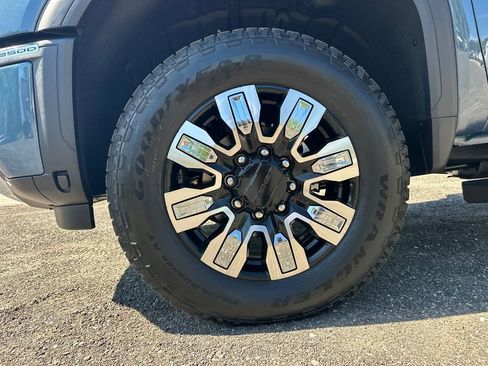 New 2026 GMC Sierra 2500 Denali w/ Denali Reserve Package image 12