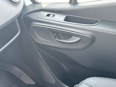 Used 2025 Mercedes-Benz Sprinter 2500 image 22