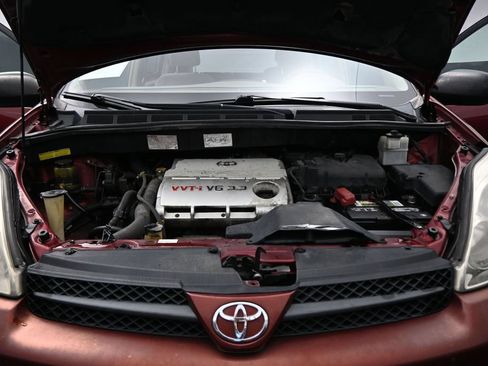 Used 2005 Toyota Sienna LE w/ LE Pkg 2 FWD image 23