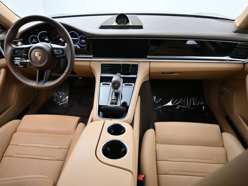 Used 2023 Porsche Panamera Platinum Edition image 30