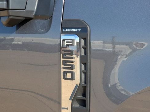 New 2026 Ford F250 Lariat w/ FX4 Off-Road Package image 40