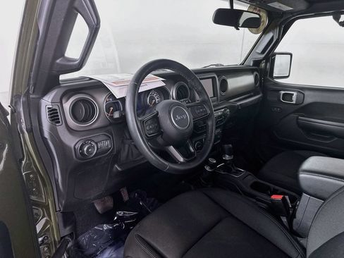 Used 2021 Jeep Wrangler Unlimited Sport AWD/4WD image 17