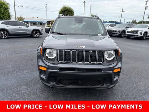 Used 2022 Jeep Renegade Sport w/ Sport Appearance Group AWD/4WD image 2
