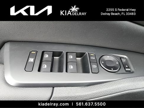 New 2026 Kia Sportage EX w/ EX Panorama Roof Package FWD image 17