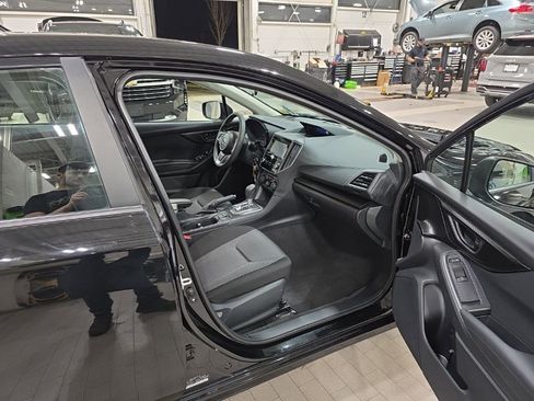 Used 2023 Subaru Impreza 2.0i image 4