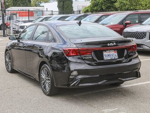 Certified 2023 Kia Forte GT-Line FWD image 7