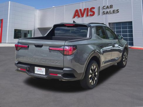 Used 2025 Hyundai Santa Cruz SEL FWD image 6