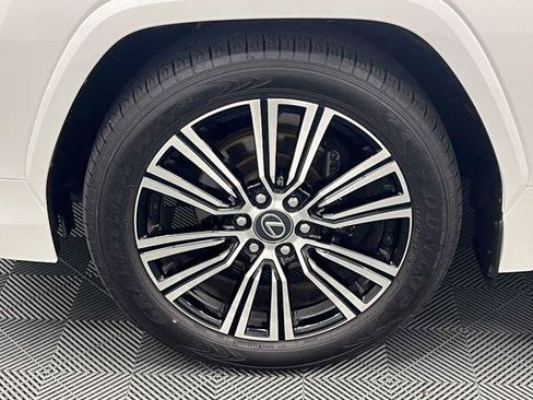 Certified 2026 Lexus LX 600 4WD w/ Accessory Package (Z1) image 23