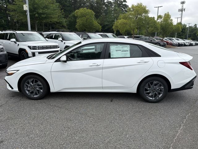 New 2026 Hyundai Elantra Hybrid FWD image 4