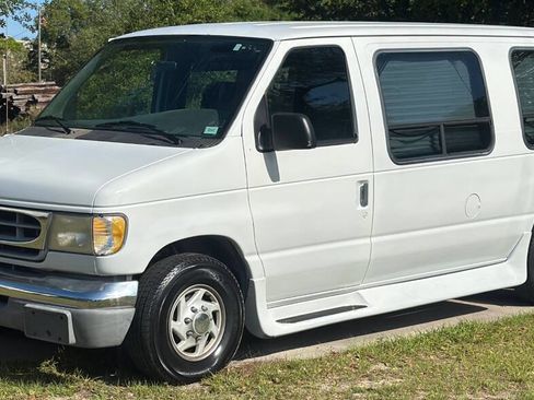 Used 1999 Ford E-150 and Econoline 150 image 3